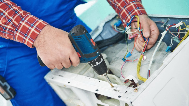 Konak LG LG çamaşır makinesi kart tamiri – Su almama arızası orijinal parça ile giderildi. - Teknik servis örneği